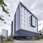 Fachada_del hotel_City_Express_“Plus”_by_Marriott_Bogota_Colombia
