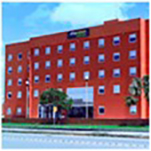 Fachada_del_hotel_City_Express_Junior_by_Marriott_Ciudad_del_Carmen_Aeropuerto