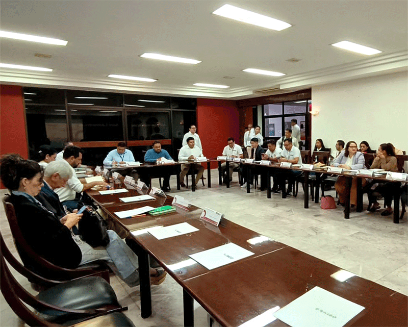  integrantes del Comité. 