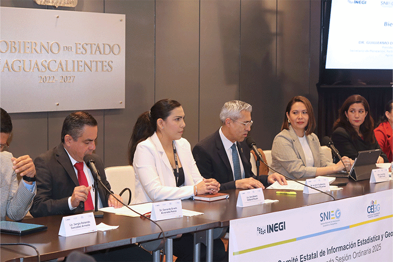 integrantes del Comité.