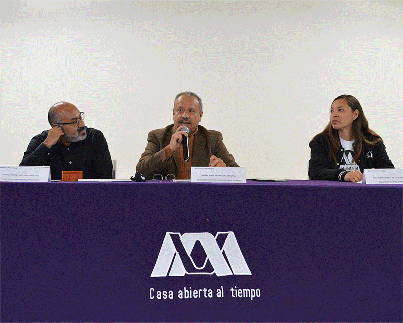 Asistentes y ponentes en la Cátedra INEGI.