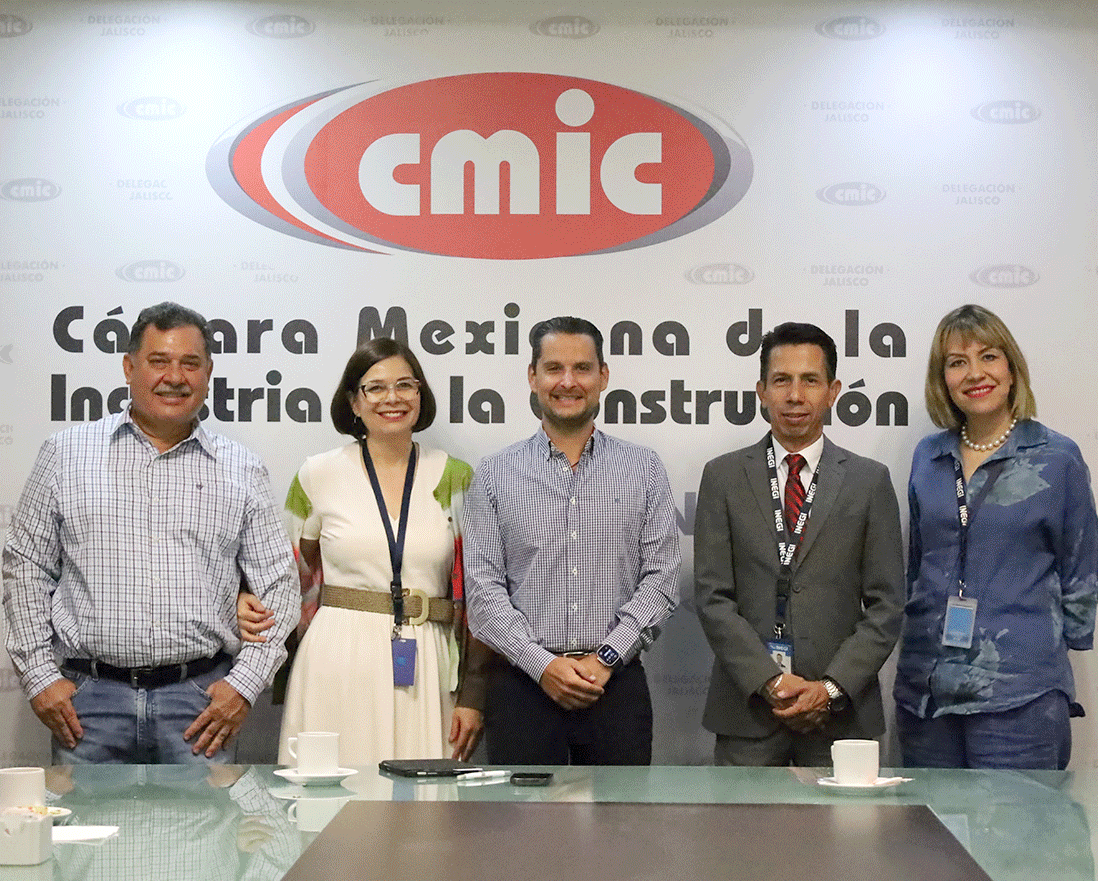 visitas con autoridades de las cámaras de comercio en Guadalajara.