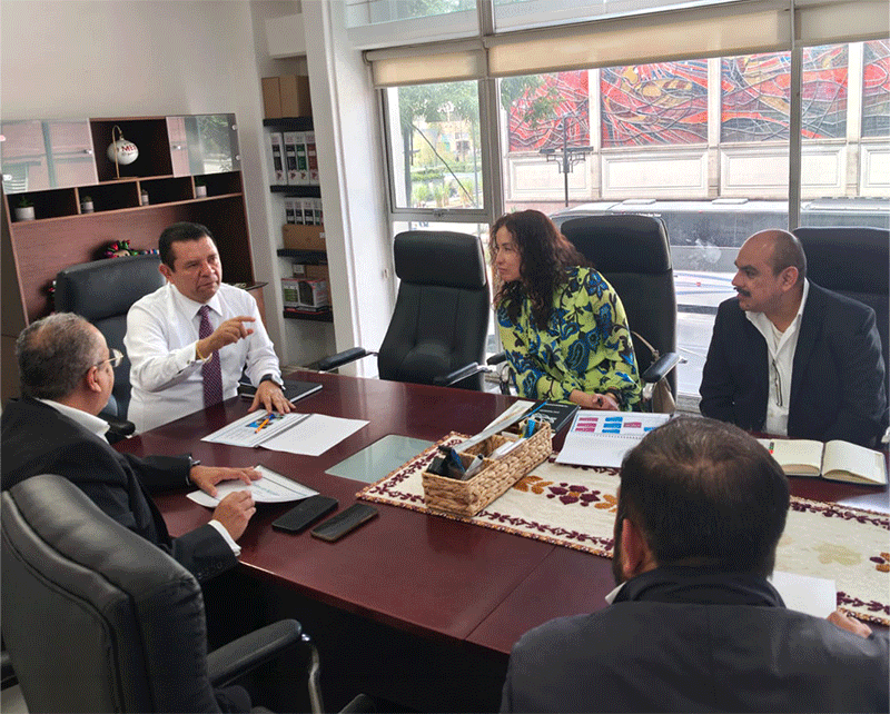 integrantes del Comité.