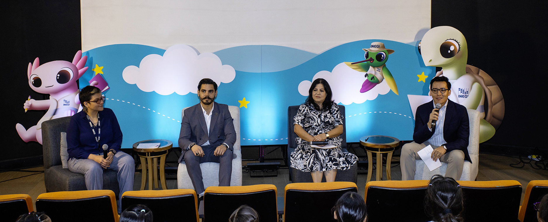 evento en conmemoración del Día Internacional de la Niña donde se presenta el sitio Cuéntame de México.